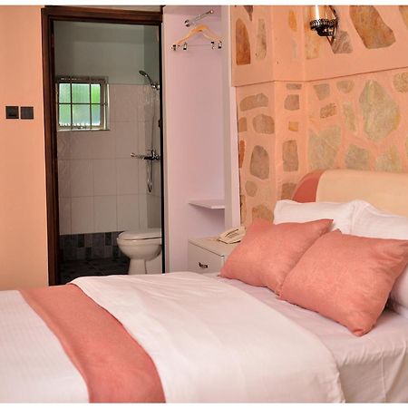 Ruby Haven Hotel Kampala Ngoại thất bức ảnh