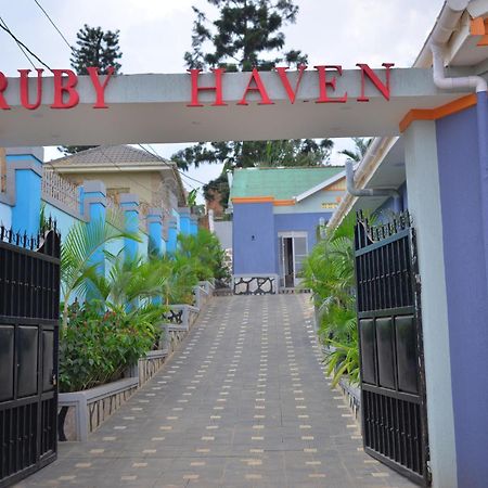 Ruby Haven Hotel Kampala Ngoại thất bức ảnh