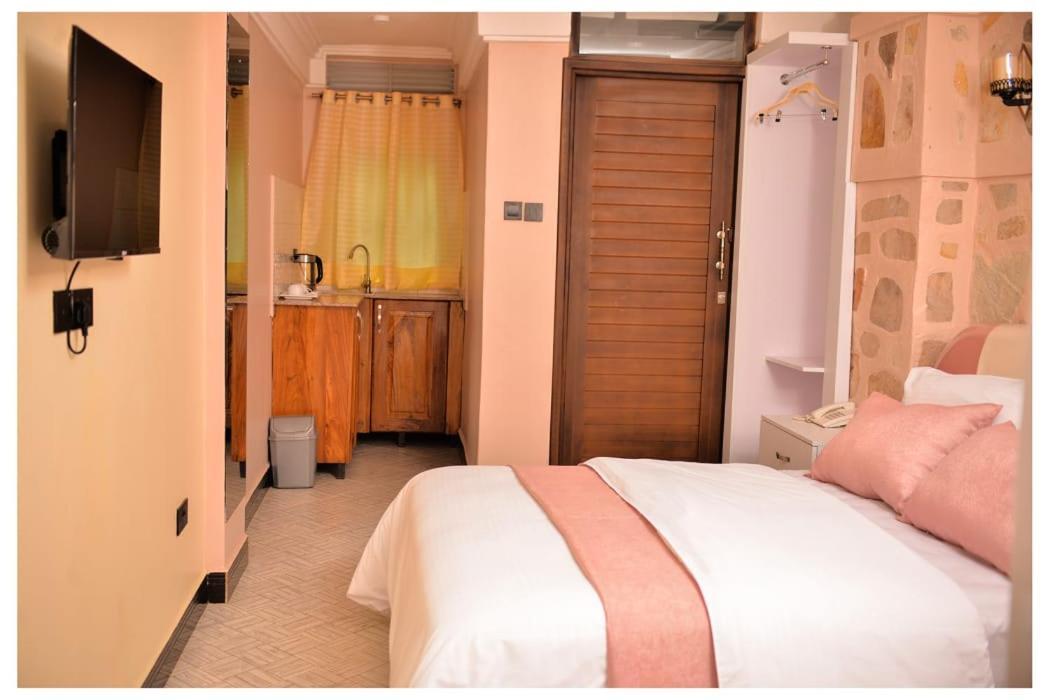 Ruby Haven Hotel Kampala Ngoại thất bức ảnh