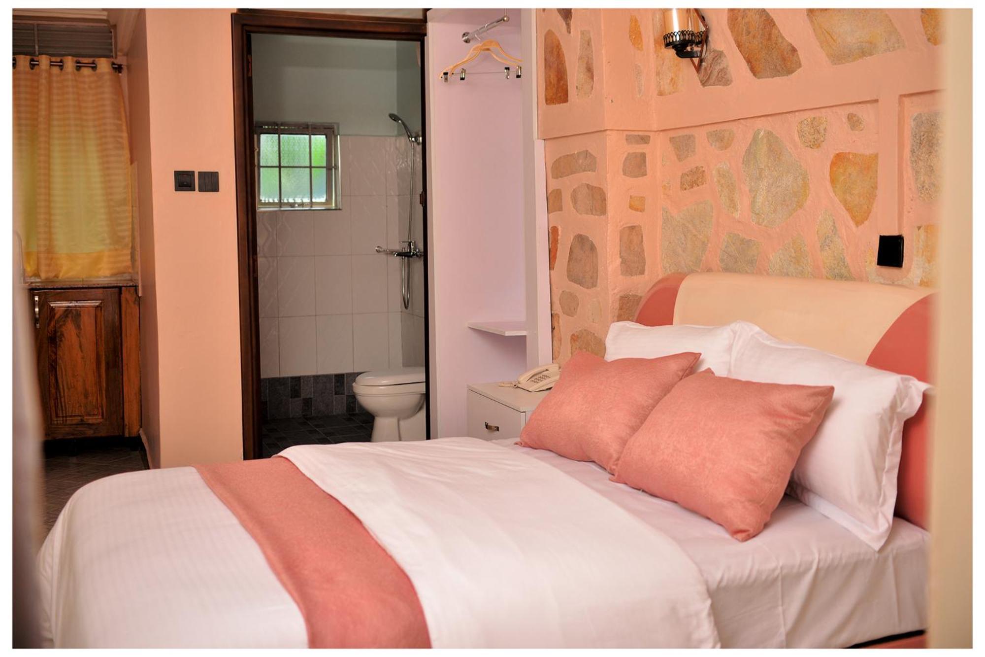 Ruby Haven Hotel Kampala Ngoại thất bức ảnh